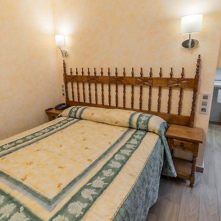 Hostal Santo Domingo De Silos Εξωτερικό φωτογραφία