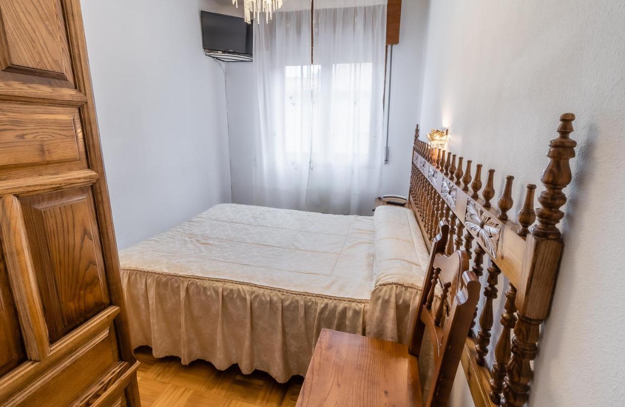 Hostal Santo Domingo De Silos Εξωτερικό φωτογραφία