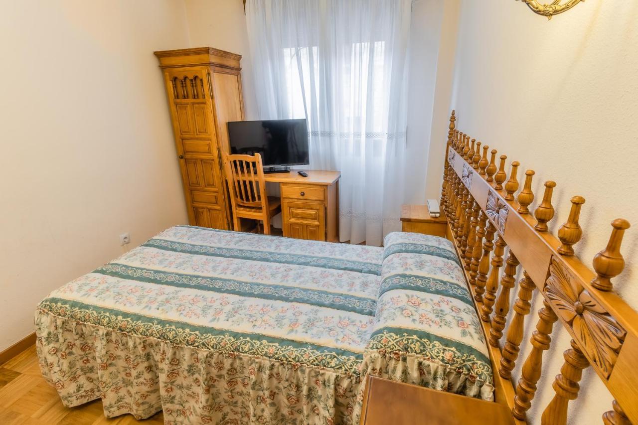 Hostal Santo Domingo De Silos Εξωτερικό φωτογραφία
