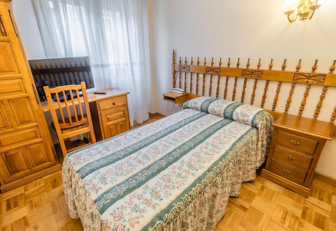 Hostal Santo Domingo De Silos Εξωτερικό φωτογραφία