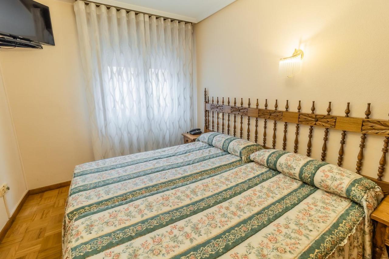Hostal Santo Domingo De Silos Εξωτερικό φωτογραφία